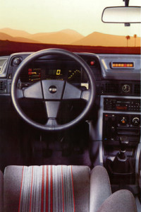 opel kadett gsi intérieur