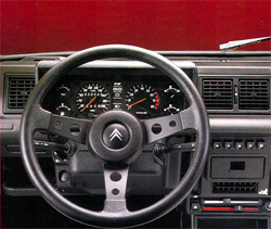 Citroen-Visa-GTi-interieur