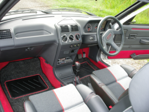 Intérieur Peugeot 205 GTI 1.9