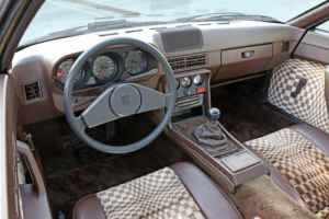 Intérieur de la Porsche 924 Turbo