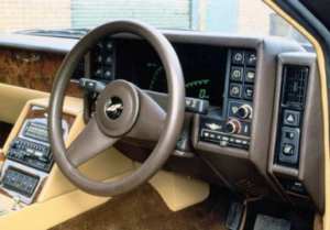 Intérieur de l'Aston Martin Lagonda série 4