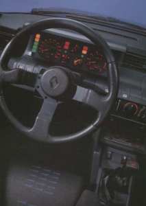 Intérieur de la Renault 5 GT Turbo phase 1