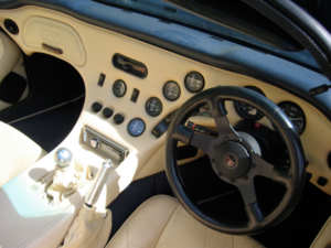 Intérieur de la TVR Type S