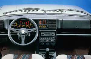 Lancia Delta HF 4WD intérieur
