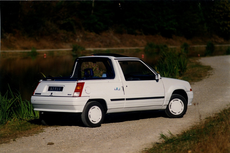 Supercing Belle Ile voiture youngtimer