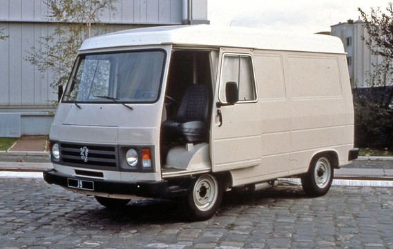 Peugeot J9