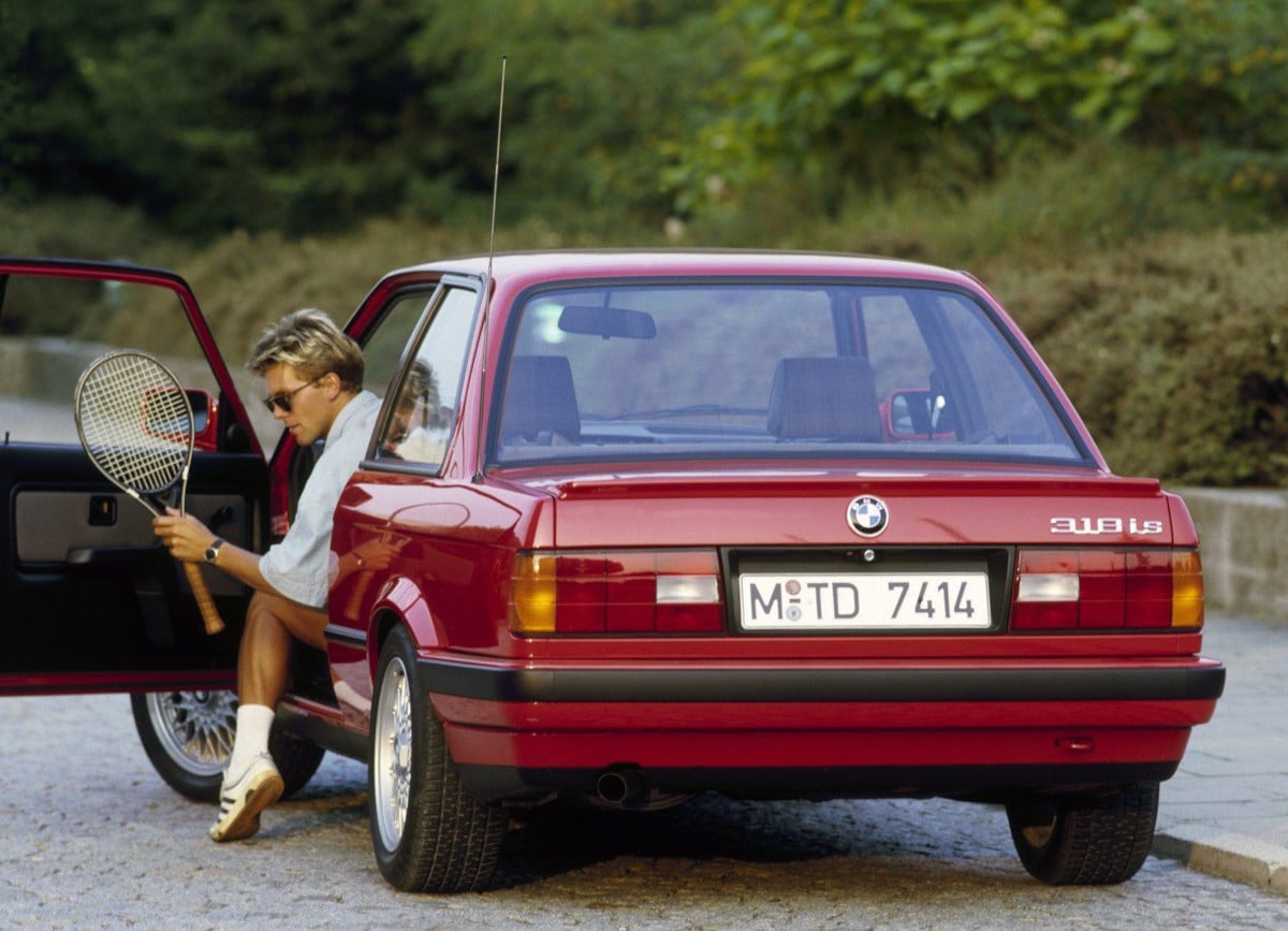 BMW 318 is, la E30 sportive et à 4 cylindres - Voitures Youngtimers